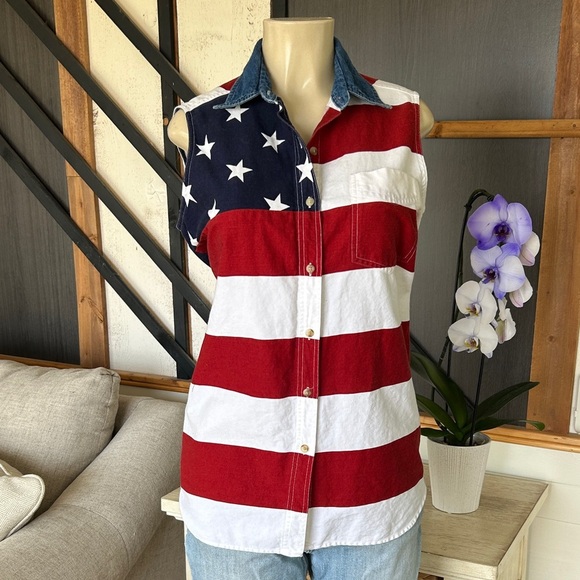 🇺🇸 Patriotic Sleeveless Button Down Shirt with Denim Collar size M 100% cotton - Picture 1 of 8
